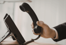 Wie smarte KI-Assistenten Arztpraxen entlasten Wie smarte KI-Assistenten Arztpraxen entlasten